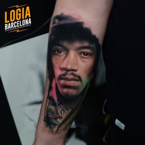 tatuaje_brazo_jimmy_hendrix_logia_barcelona_karol_rybakowski 